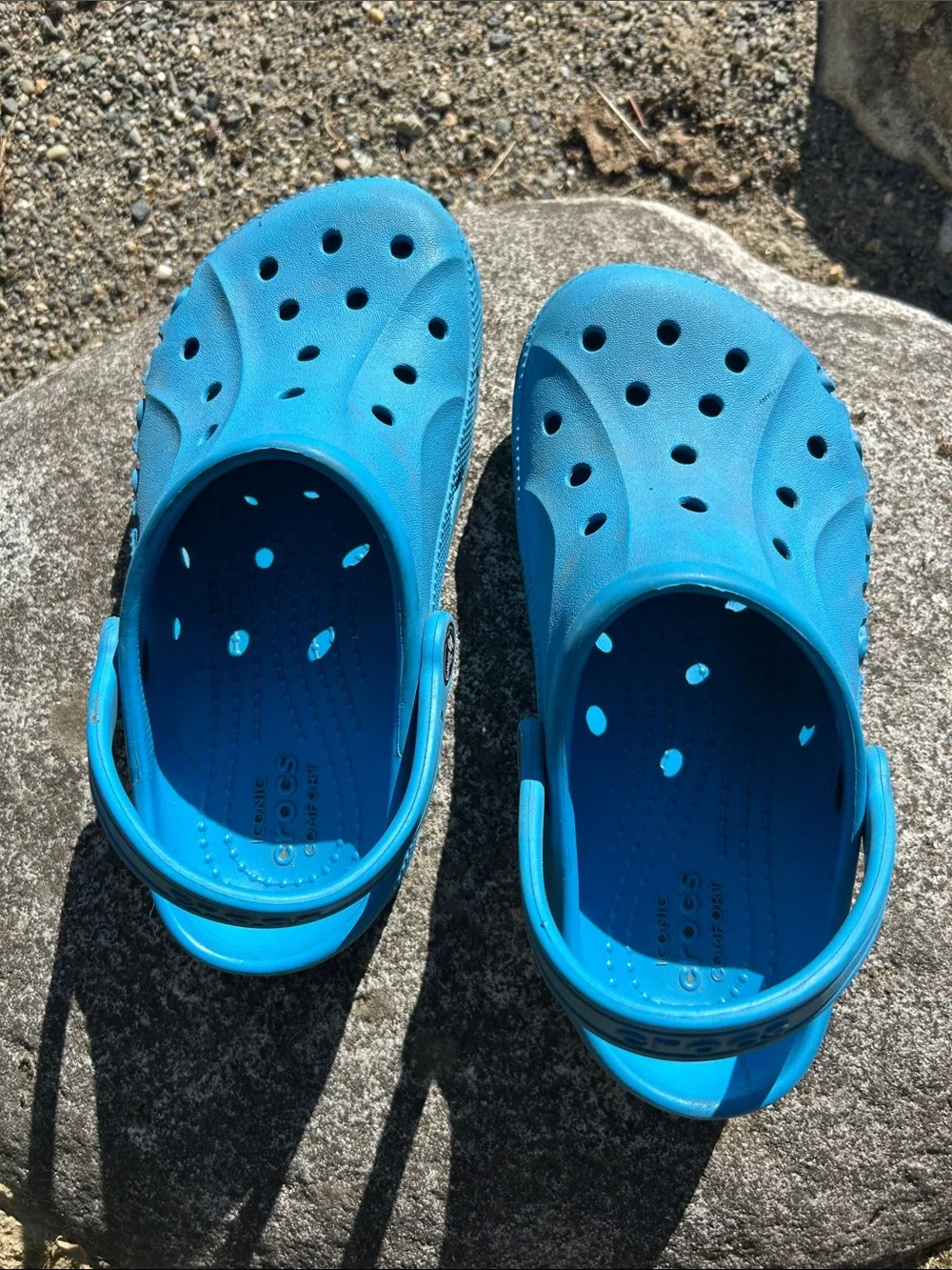 CROCS Kids Classic Clog in Bright Blue J2